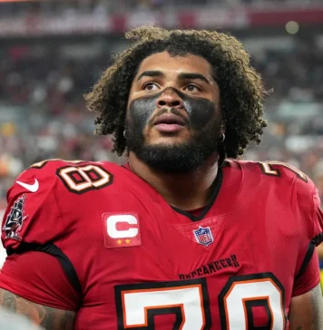 Monday Night Football Doubleheader: Buccaneers vs Texans, Chargers vs Raiders