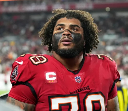 Monday Night Football Doubleheader: Buccaneers vs Texans, Chargers vs Raiders